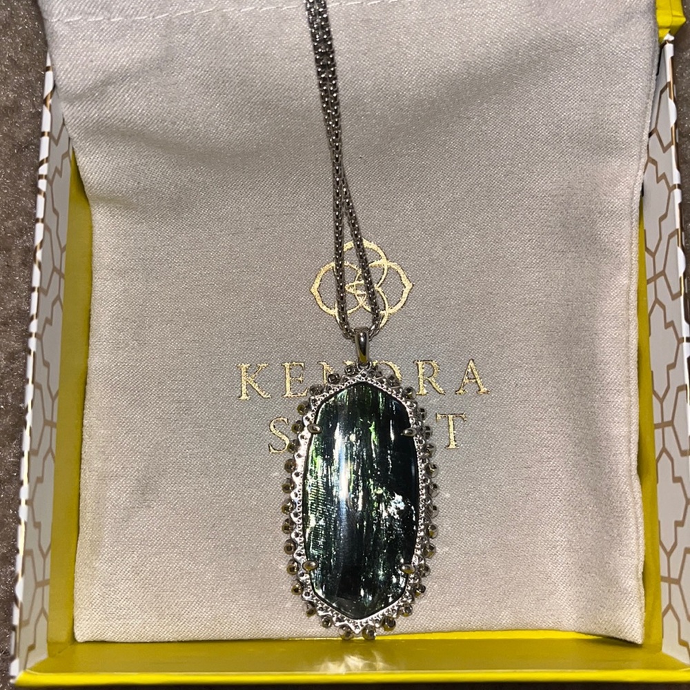 Kendra Scott Necklace.